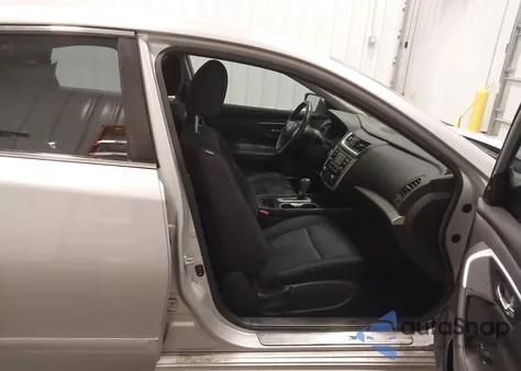 2016 Nissan Altima 2.5 Sv z USA, uszkodzony, nr VIN 1N4AL3AP8GC159873